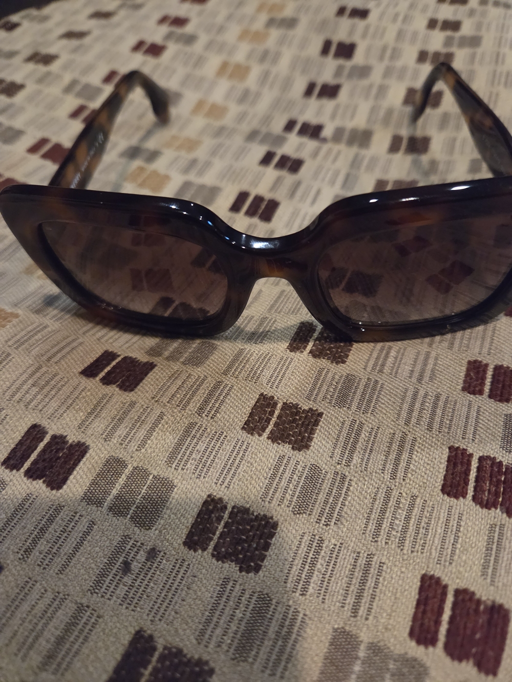 Burberry Tortoiseshell Brown Gradient Square Sunglasses In Original Box. - Picture 5 of 8